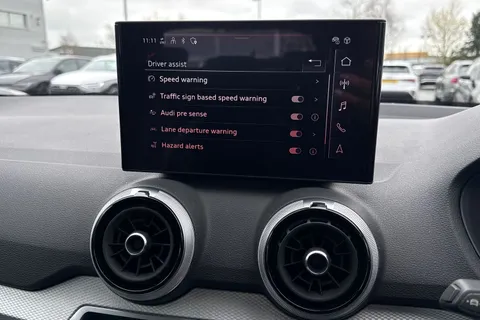 DN74GXB Audi Q2 Sport 30 TFSI 116 PS 6-speed Thumbnail #32