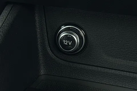 DN74GXB Audi Q2 Sport 30 TFSI 116 PS 6-speed Thumbnail #47