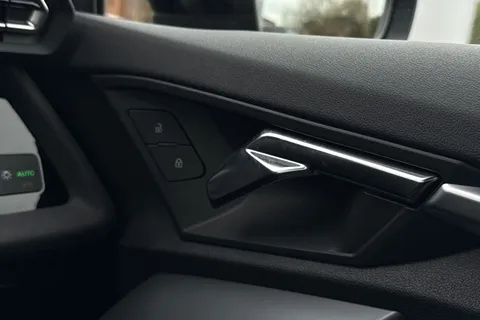 KJ25XAR Audi S3 Black Edition TFSI  333 PS S tronic Thumbnail #22