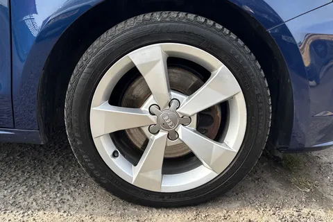 9 of 40 for AUDI A1 1.6 TDI Sport 3dr