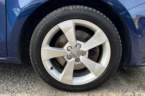 10 of 40 for AUDI A1 1.6 TDI Sport 3dr