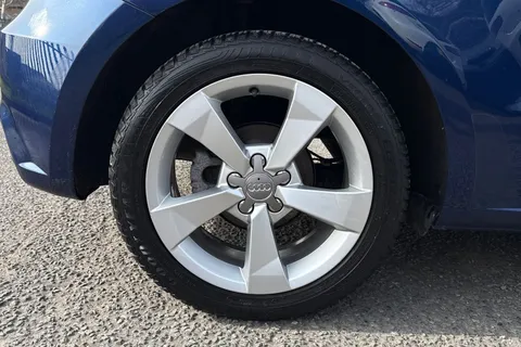 11 of 40 for AUDI A1 1.6 TDI Sport 3dr