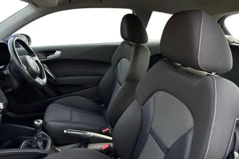 15 of 40 for AUDI A1 1.6 TDI Sport 3dr