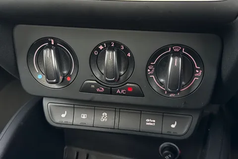 21 of 40 for AUDI A1 1.6 TDI Sport 3dr