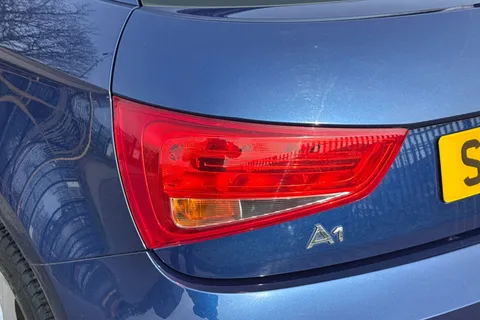 26 of 40 for AUDI A1 1.6 TDI Sport 3dr