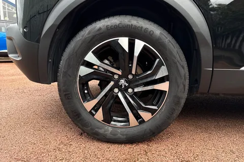 11 of 50 for PEUGEOT 2008 1.2 PureTech GT EAT Euro 6 (s/s) 5dr