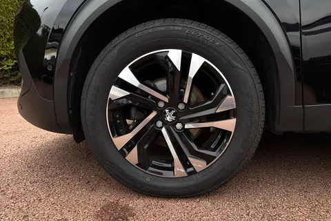 13 of 50 for PEUGEOT 2008 1.2 PureTech GT EAT Euro 6 (s/s) 5dr