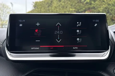 22 of 50 for PEUGEOT 2008 1.2 PureTech GT EAT Euro 6 (s/s) 5dr