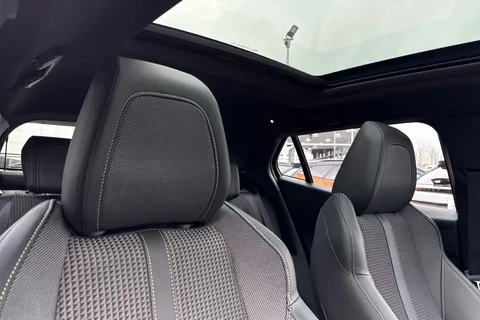 24 of 50 for PEUGEOT 2008 1.2 PureTech GT EAT Euro 6 (s/s) 5dr