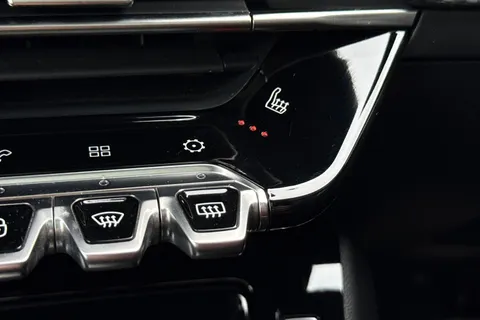 34 of 50 for PEUGEOT 2008 1.2 PureTech GT EAT Euro 6 (s/s) 5dr