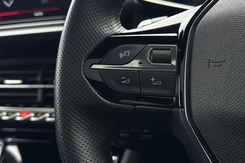 35 of 50 for PEUGEOT 2008 1.2 PureTech GT EAT Euro 6 (s/s) 5dr