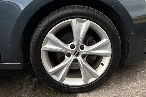 10 of 40 for SEAT Leon 1.5 eTSI MHEV FR DSG Euro 6 (s/s) 5dr