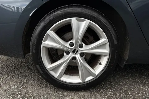 12 of 40 for SEAT Leon 1.5 eTSI MHEV FR DSG Euro 6 (s/s) 5dr