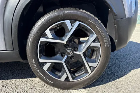 YT22OVZ Citroën C3 Aircross 1.2 PureTech Shine Plus Euro 6 (s/s) 5dr Thumbnail #11