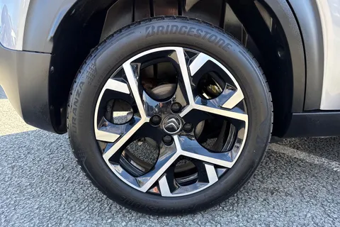 YT22OVZ Citroën C3 Aircross 1.2 PureTech Shine Plus Euro 6 (s/s) 5dr Thumbnail #13