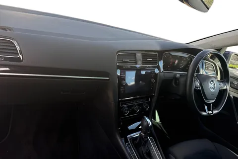 14 of 40 for VOLKSWAGEN GOLF 1.5 TSI EVO 150 GT 5dr DSG