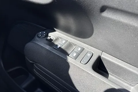 YT22OVZ Citroën C3 Aircross 1.2 PureTech Shine Plus Euro 6 (s/s) 5dr Thumbnail #21