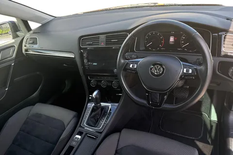 17 of 40 for VOLKSWAGEN GOLF 1.5 TSI EVO 150 GT 5dr DSG