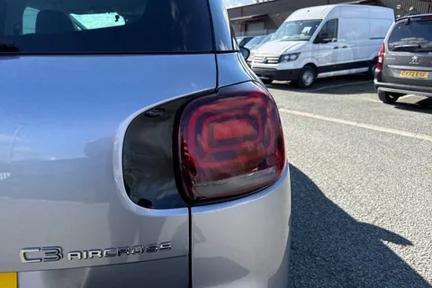 YT22OVZ Citroën C3 Aircross 1.2 PureTech Shine Plus Euro 6 (s/s) 5dr Thumbnail #26