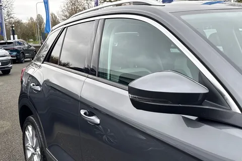 AU21VBC Volkswagen T-Roc 1.5 TSI EVO SEL 5dr DSG Thumbnail #36