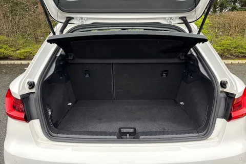 7 of 45 for Audi A1 Sport 25 TFSI 95 PS 5-speed