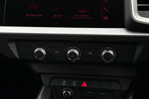 22 of 45 for Audi A1 Sport 25 TFSI 95 PS 5-speed