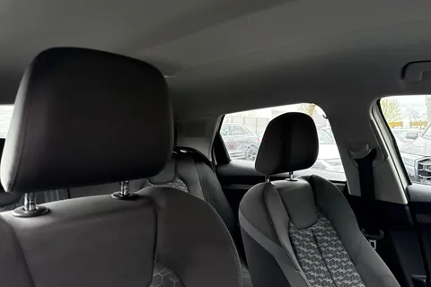 24 of 45 for Audi A1 Sport 25 TFSI 95 PS 5-speed