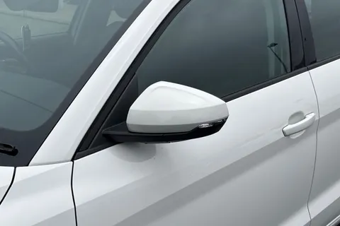 26 of 45 for Audi A1 Sport 25 TFSI 95 PS 5-speed