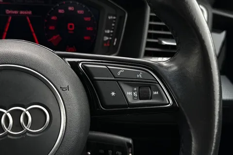 32 of 45 for Audi A1 Sport 25 TFSI 95 PS 5-speed