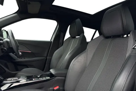 PK72ZDY PEUGEOT e-2008 50kWh GT Auto 5dr (7kW Charger) Thumbnail #17