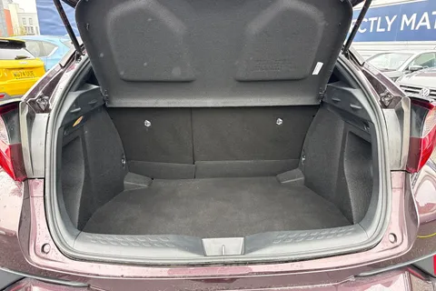 FL23LKJ Toyota C-Hr 1.8 VVT-h Icon CVT Euro 6 (s/s) 5dr Thumbnail #8