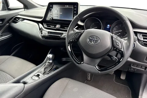 FL23LKJ Toyota C-Hr 1.8 VVT-h Icon CVT Euro 6 (s/s) 5dr Thumbnail #15