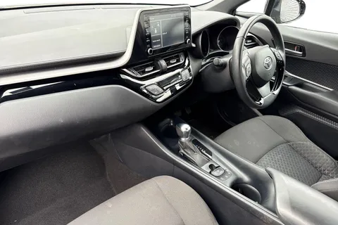 FL23LKJ Toyota C-Hr 1.8 VVT-h Icon CVT Euro 6 (s/s) 5dr Thumbnail #16