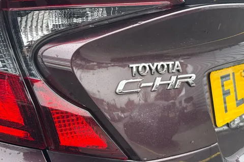 FL23LKJ Toyota C-Hr 1.8 VVT-h Icon CVT Euro 6 (s/s) 5dr Thumbnail #31