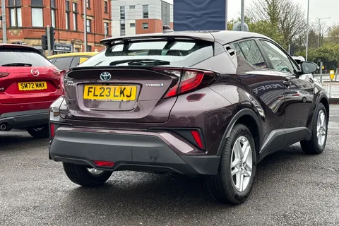 FL23LKJ Toyota C-Hr 1.8 VVT-h Icon CVT Euro 6 (s/s) 5dr Thumbnail #32