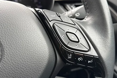 FL23LKJ Toyota C-Hr 1.8 VVT-h Icon CVT Euro 6 (s/s) 5dr Thumbnail #40