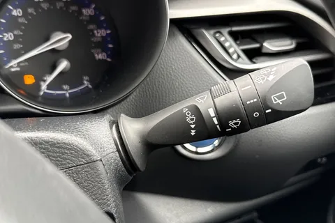 FL23LKJ Toyota C-Hr 1.8 VVT-h Icon CVT Euro 6 (s/s) 5dr Thumbnail #41