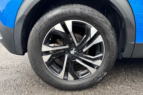 10 of 63 for PEUGEOT e-2008 50kWh GT Auto 5dr (7kW Charger)