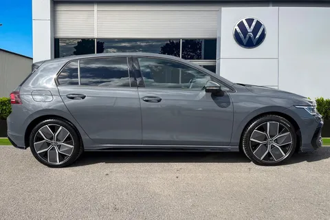 KP25WZL Volkswagen Golf 1.5 TSI 150 R-Line ⭐Tilting and sliding panoramic sunroof,  18' 'Leeds' All Thumbnail #4