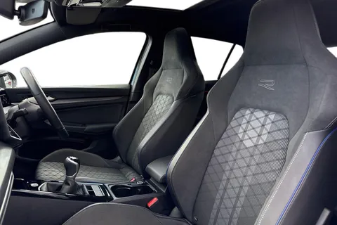 KP25WZL Volkswagen Golf 1.5 TSI 150 R-Line ⭐Tilting and sliding panoramic sunroof,  18' 'Leeds' All Thumbnail #17