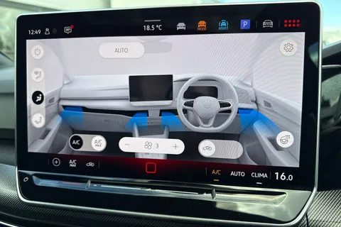 KP25WZL Volkswagen Golf 1.5 TSI 150 R-Line ⭐Tilting and sliding panoramic sunroof,  18' 'Leeds' All Thumbnail #23