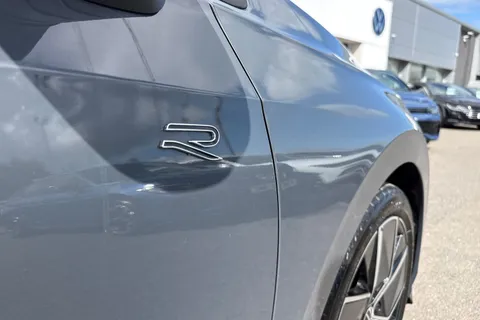 KP25WZL Volkswagen Golf 1.5 TSI 150 R-Line ⭐Tilting and sliding panoramic sunroof,  18' 'Leeds' All Thumbnail #29