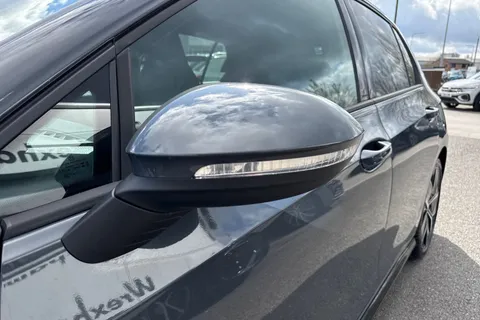 KP25WZL Volkswagen Golf 1.5 TSI 150 R-Line ⭐Tilting and sliding panoramic sunroof,  18' 'Leeds' All Thumbnail #32