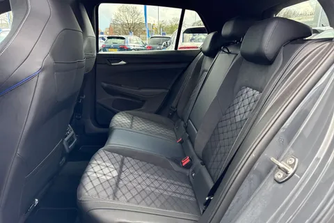 KP25WZL Volkswagen Golf 1.5 TSI 150 R-Line ⭐Tilting and sliding panoramic sunroof,  18' 'Leeds' All Thumbnail #34