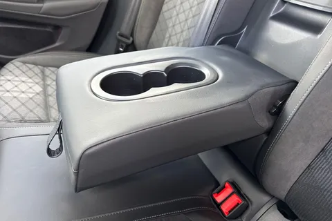 KP25WZL Volkswagen Golf 1.5 TSI 150 R-Line ⭐Tilting and sliding panoramic sunroof,  18' 'Leeds' All Thumbnail #37