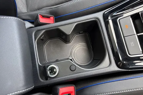 KP25WZL Volkswagen Golf 1.5 TSI 150 R-Line ⭐Tilting and sliding panoramic sunroof,  18' 'Leeds' All Thumbnail #41