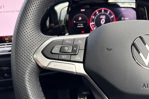 KP25WZL Volkswagen Golf 1.5 TSI 150 R-Line ⭐Tilting and sliding panoramic sunroof,  18' 'Leeds' All Thumbnail #45