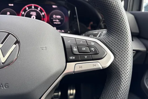 KP25WZL Volkswagen Golf 1.5 TSI 150 R-Line ⭐Tilting and sliding panoramic sunroof,  18' 'Leeds' All Thumbnail #46