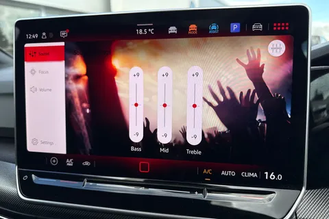 KP25WZL Volkswagen Golf 1.5 TSI 150 R-Line ⭐Tilting and sliding panoramic sunroof,  18' 'Leeds' All Thumbnail #56