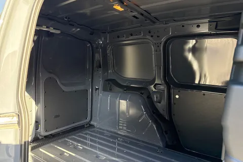 CA70DDY Volkswagen Caddy 2.0 TDI 102PS Commerce Pro Van [Tech Pack] Thumbnail #19